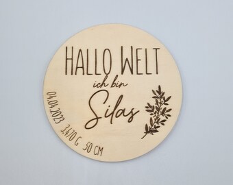 Holzplättchen "Hallo Welt" mit Name und Geburtsdaten