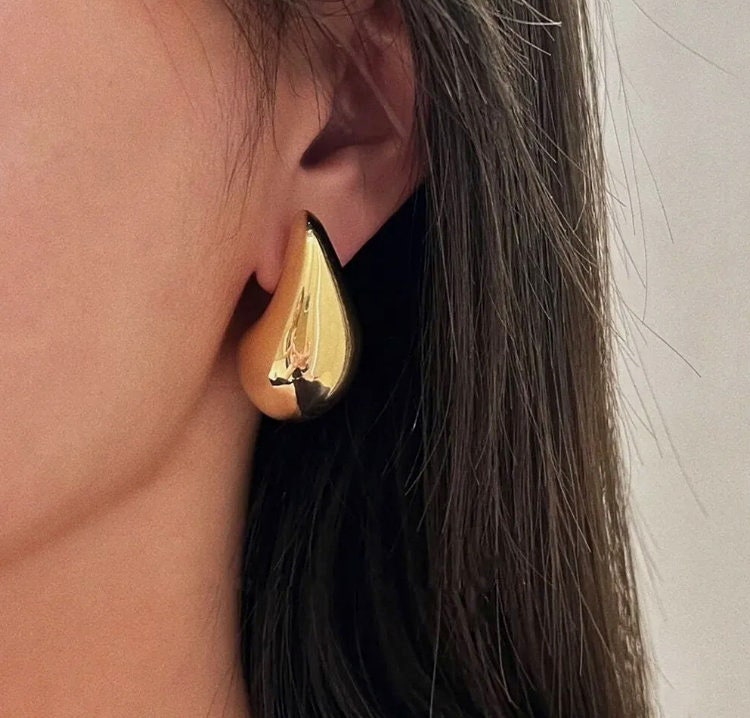 Kylie jenner gold earrings best sale