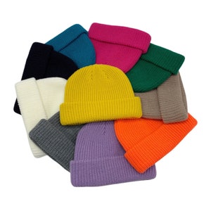 Short fisherman’s beanie Classic style knit cuff short fisherman’s beanie Skullcaps Vintage look beanie Winter hats Unisex