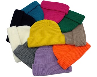 Short fisherman’s beanie Classic style knit cuff short fisherman’s beanie Skullcaps Vintage look beanie Winter hats Unisex