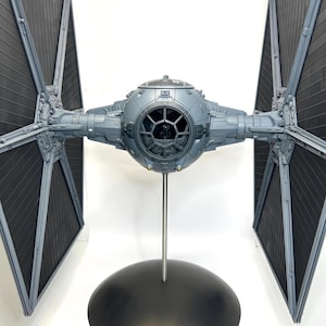 Tie Fighter Display (1:32 scale)