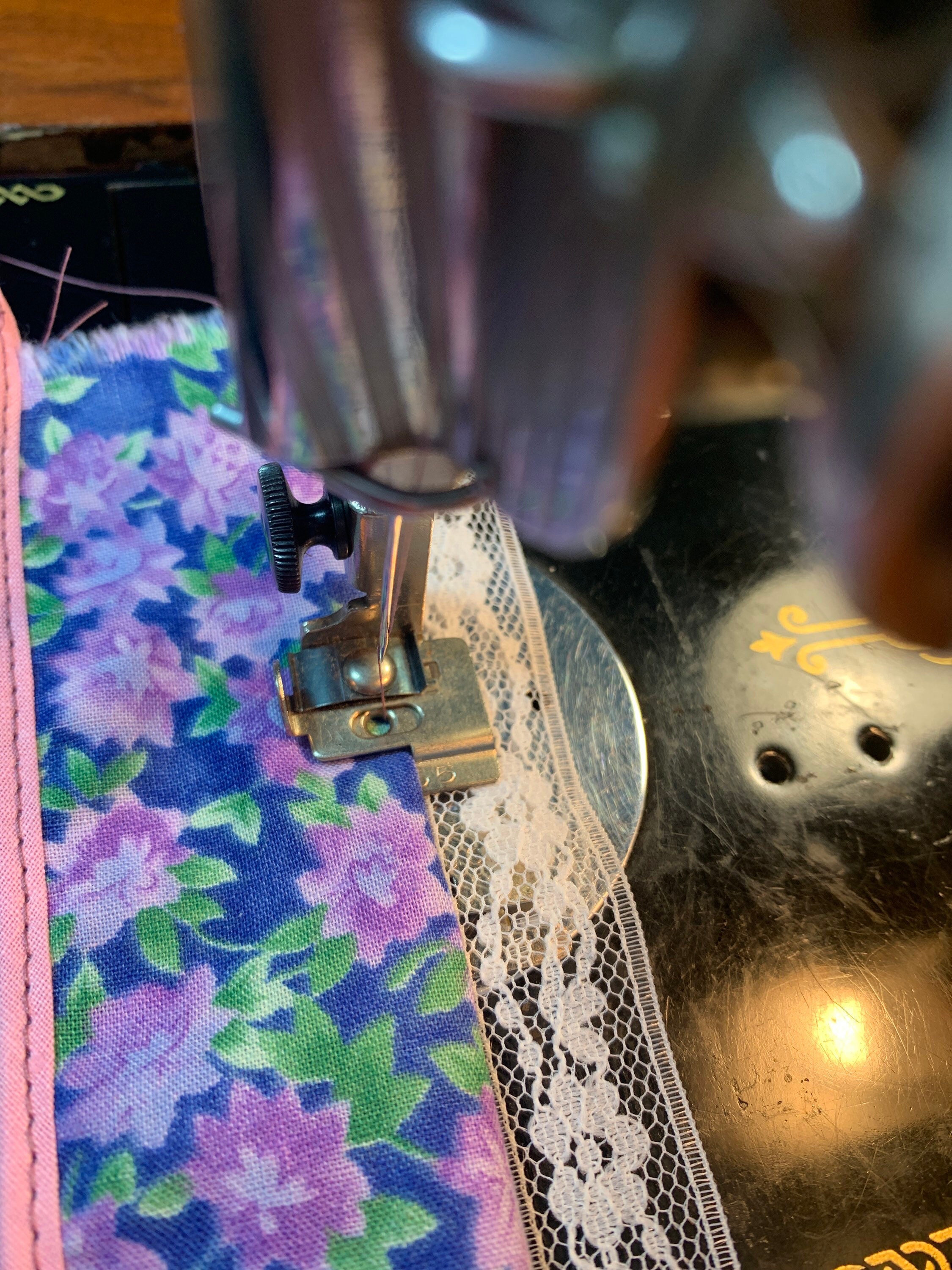 Singer Featherweight 221 222 and Other Low Shank Singer Machines