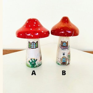 Wooden Cottage Champignon, Wooden toadstools, Turned Wood Mushrooms, fairy cottage