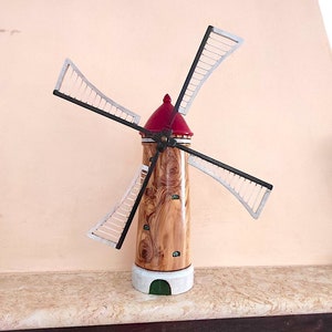 Großes Windmühlen-Dekor aus Holz – Outdoor-Windmühle – Bauernhaus-Dekor – Olivenholz-Dekor – Holland-Windmühle – Windmühlen-Kunst