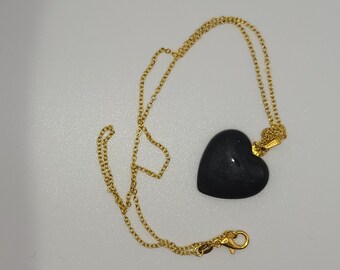 Black heart necklace