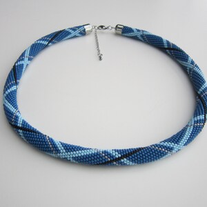 Zaad kralen ketting blauw - zaad kraal gehaakt touw - handgemaakte kralen ketting - handgemaakte sieraden - veelkleurige ketting - kralen dik touw