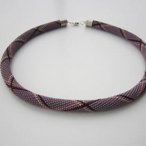 Lavendel kleur ketting - zaad kraal gehaakt touw - handgemaakte kralen ketting - handgemaakte sieraden - kralen ketting - originele ketting - touw