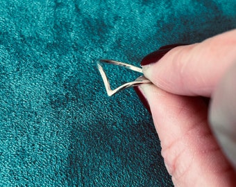 Silver wishbone ring