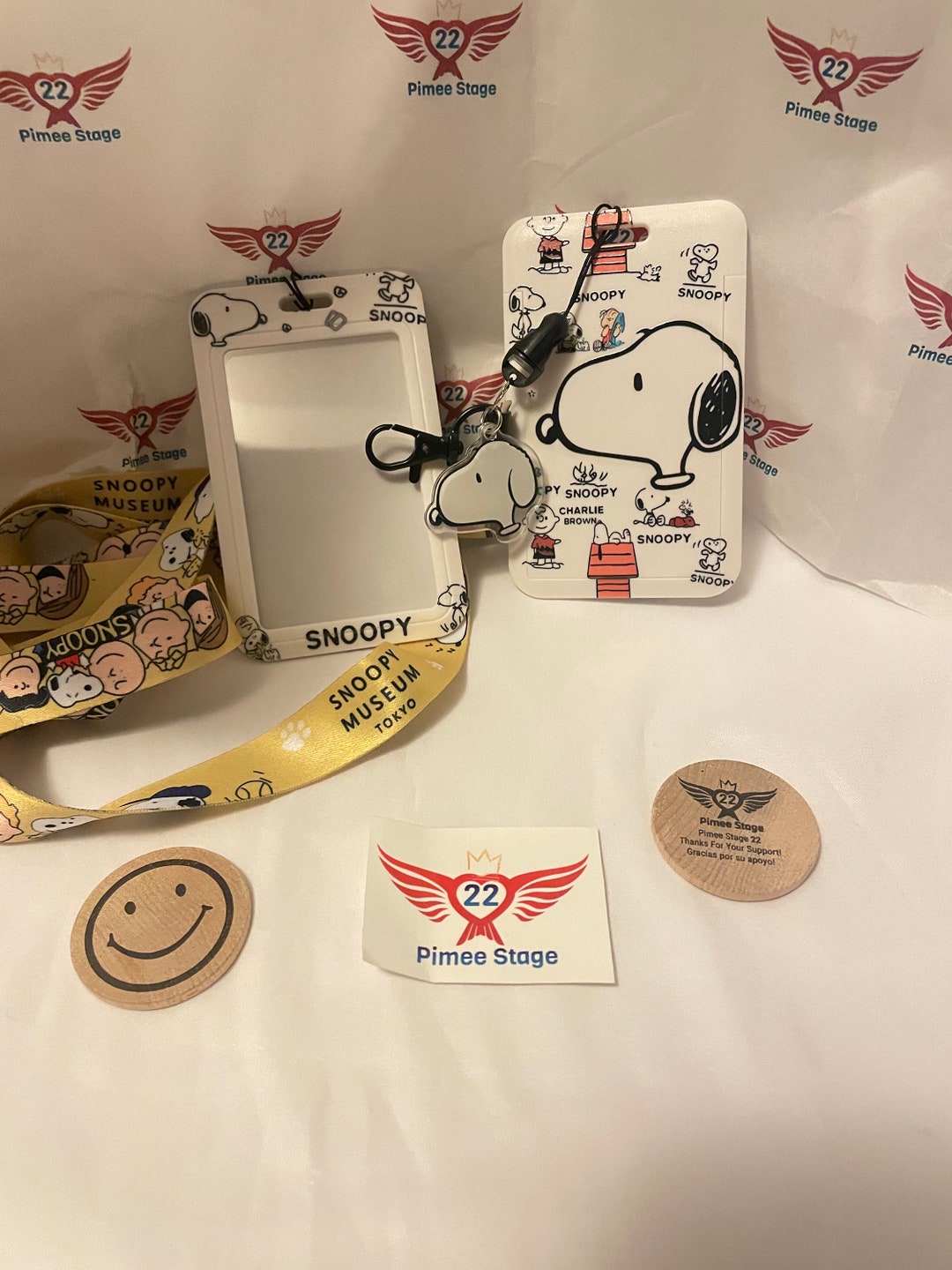 Badge Holder/reel/identification Holder: Snoopy - Etsy