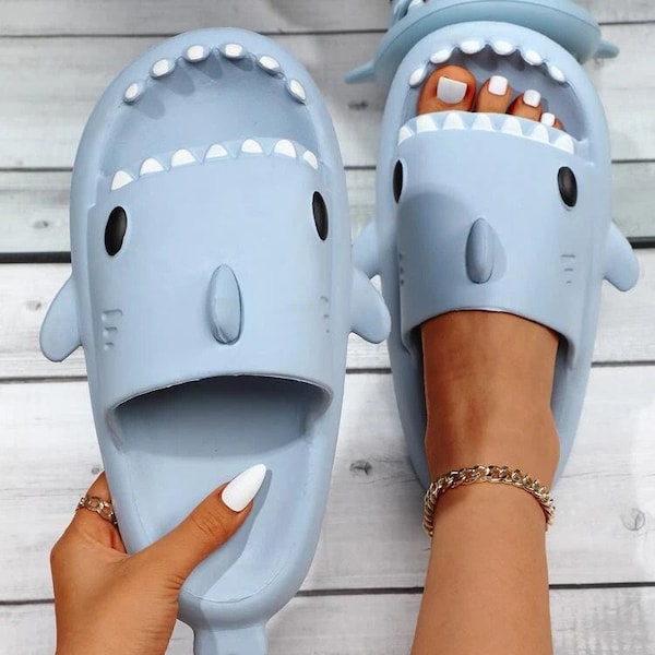 Claquettes/pantoufles TikTok Shark officielles !