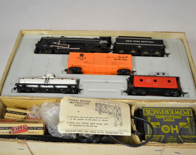 Vintage Marx HO Train Set New York Central. Trains Are in Excellent