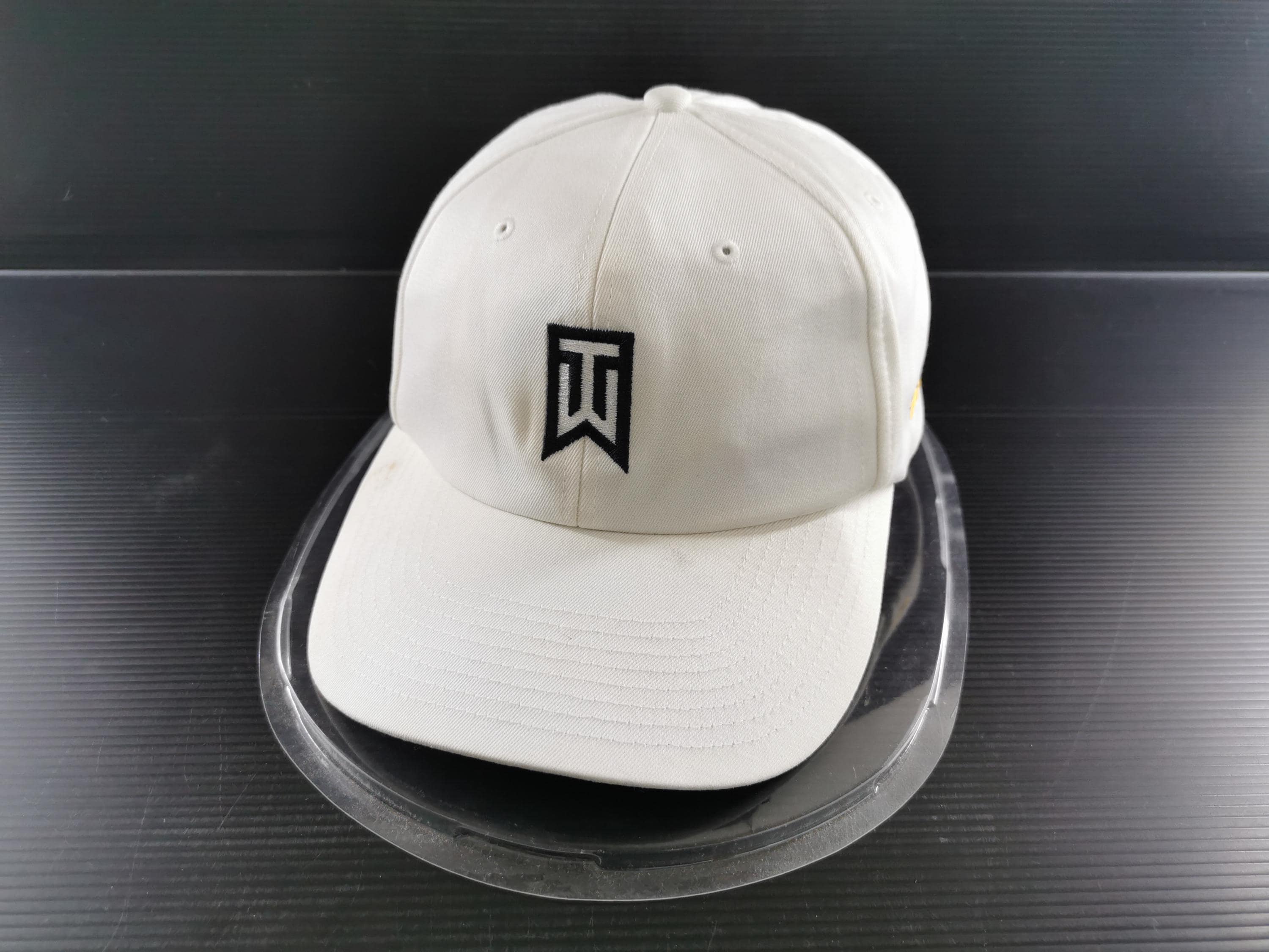 tiger woods hat white