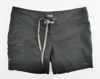 Patagonia Pants Vintage Size 6 Patagonia Logos Short Pants Size 33/34x6