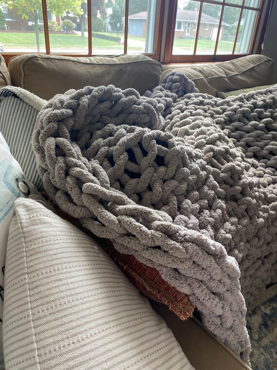 Fashion Hand Chunky Knitted Blanket Thick Yarn Wool-like Polyester Bulky  Knitted Blankets Winter Soft Warm Throw Drop Shipping - Blanket - AliExpress