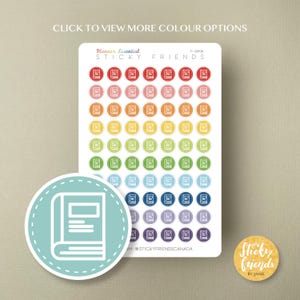 Può includere: Foglio di adesivi colorati per planner con un'icona a forma di libro. Gli adesivi sono disposti in righe e colonne, con una varietà di colori tra cui rosso, arancione, giallo, verde, blu e viola. Il testo "Planner Essential STICKY FRIENDS" è visibile.