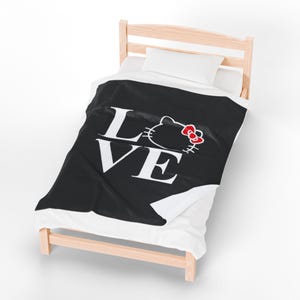 Love Theme Velveteen Plush Blanket: Cozy Home Decor