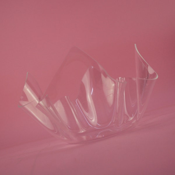 vintage acrylic handkerchief shell | tissue bowl | postmodern 80s 90s | Storage Utensilo