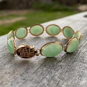 Vintage 14k Apple Green Oval Jade Link Bracelet