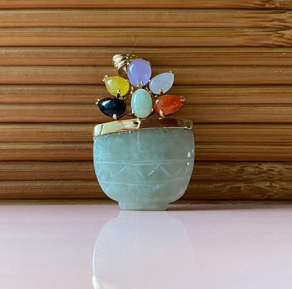 Vintage 14K Jade Basket of Flower in Multiple Col… - image 2