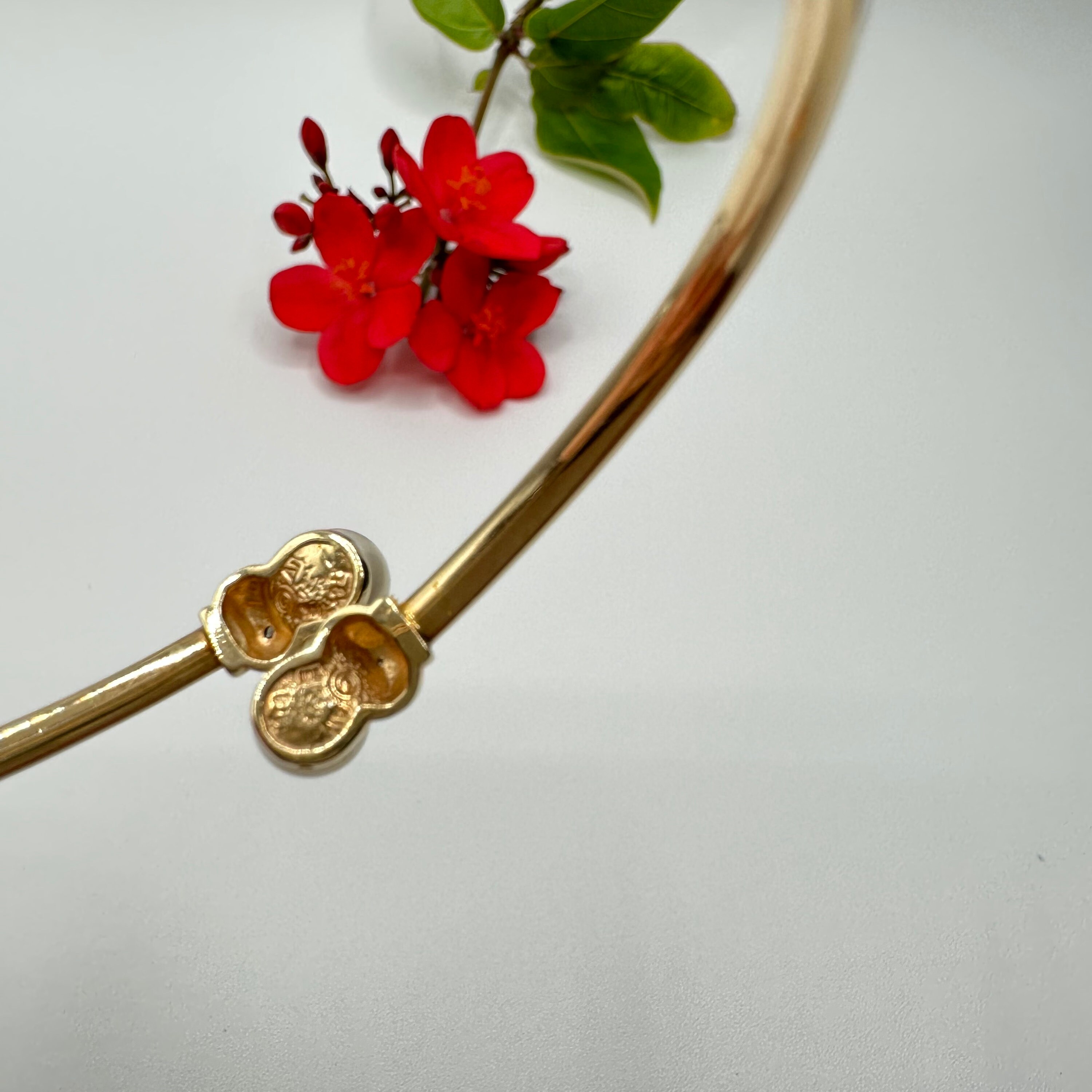 atelier el Drop bangle（K10＋pearl） atelier el Drop bangle（K10＋pearl） 1/5 CT. T.W. Diamond
