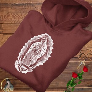 Ropa Guadalupe, Sudadera con capucha mariana, Regalos Virgen María, Ropa católica, Regalos católicos, Regalos navideños religiosos, Ropa de la Iglesia