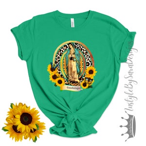 Camiseta estilo boho Fiesta Virgen de Guadalupe, ropa cristiana católica, camiseta devocional, regalos únicos para mamá, regalos únicos para mujeres religiosas