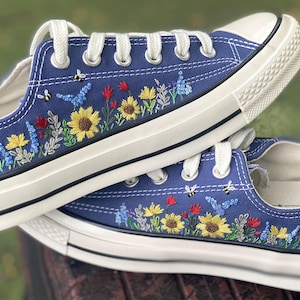 Customized Low cut Converse Shoes With Vibrant Sunflower