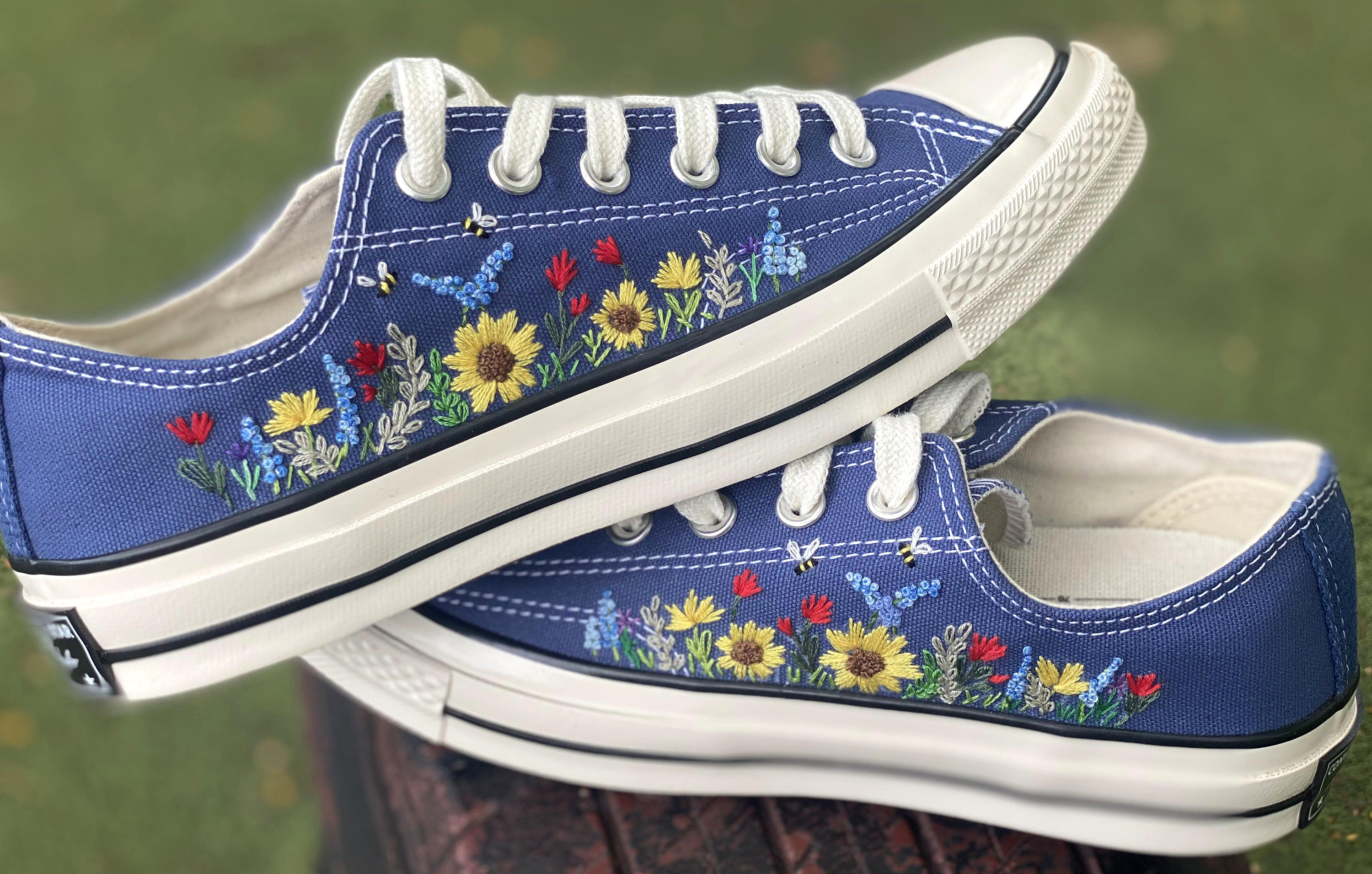 Hand Embroidered Sunflower Converse Chuck 70 Low-top Shoes