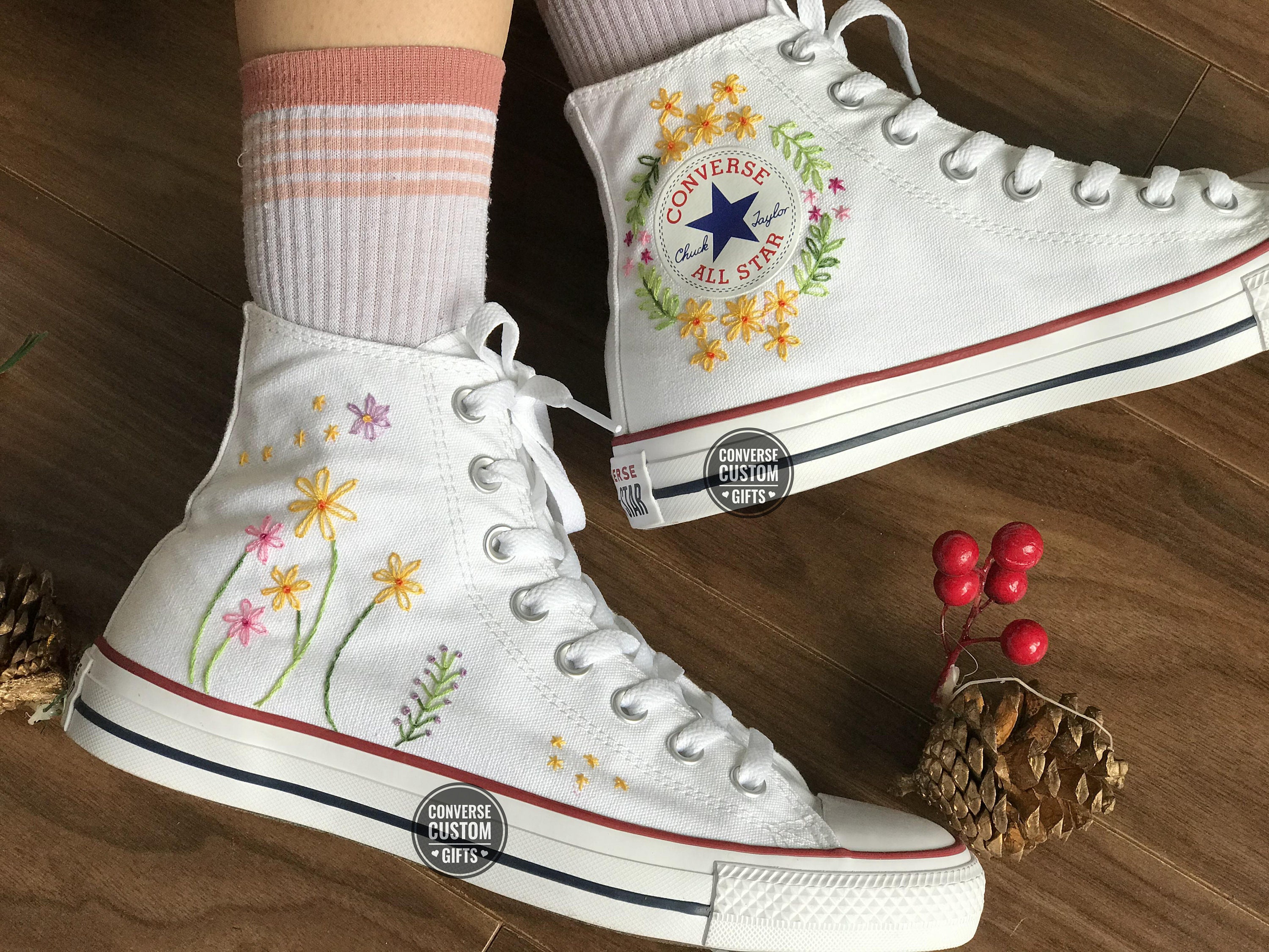 El propietario amenazar expandir Custom Converse/ Converse Chuck Taylor Embroidered Flower/ - Etsy Hong Kong