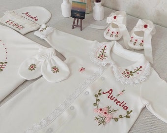 Personalized newborn baby coming home outfit  with a  name embroidered, with hand embroidery, special gift for spesial baby baby's first set