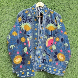 Kurtka Suzani z haftem, aksamitna kurtka Suzani, kurtka zimowa, płaszcz damski, kurtka z aksamitnej tkaniny, szlafrok, prezent dla niej