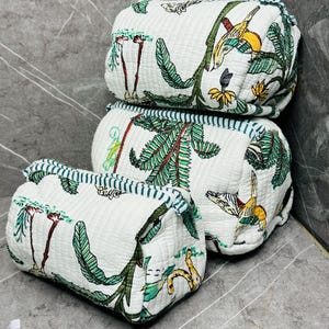 3-er Set indische handgefertigte Jungle Print Damen Gesteppte Make-up Taschenset Umweltfreundliche Baumwollwaschtasche Nachhaltiges bedrucktes Kulturtaschenset