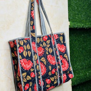 Sac fourre-tout matelassé de taille moyenne, sac matelassé fait main, sac fourre-tout en coton indien doux, sac de voyage, sac à bandoulière, sac fourre-tout moyen, sac écologique