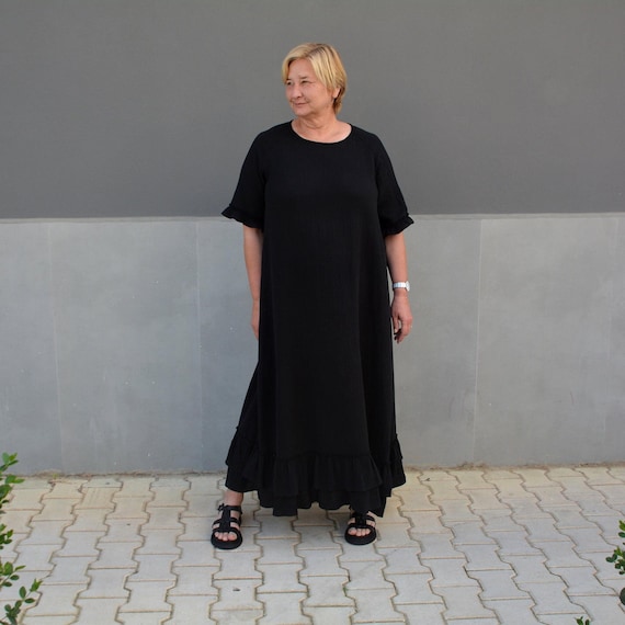 black cotton maxi dress plus size boohoo Women's Plus Cotton Poplin Pleated Maxi Dress in Black | Size: 16