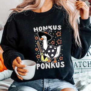 Halloween Witch Goose Honkus Ponkus Sweatshirt, Witch Goose Sweatshirt, Silly Goose Shirt, Hokus Pokus Sweatshirt, Halloween Witch Hoodie