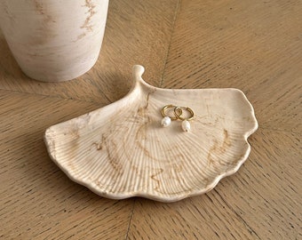 Marbled ginkgo shaped tray for storage jewelry decoration