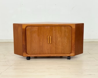 Drylund Teakhouten Commode / Teakhouten Hoek TV-meubel uit het midden van de 20e eeuw / Teakhouten Commode uit de jaren 60