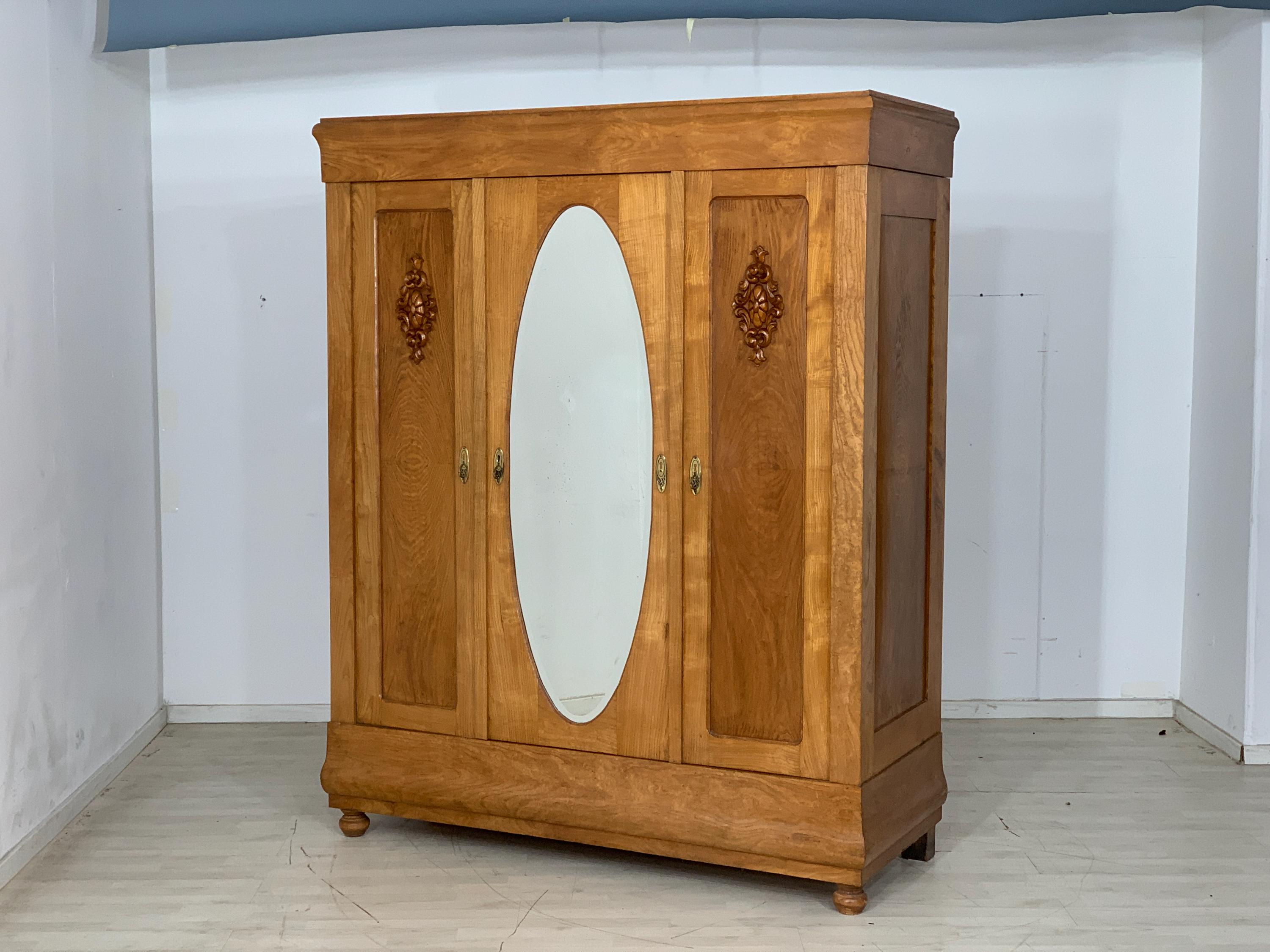 Armoire vintage de style wilhelminien, armoire en bois, armoire de chambre à coucher