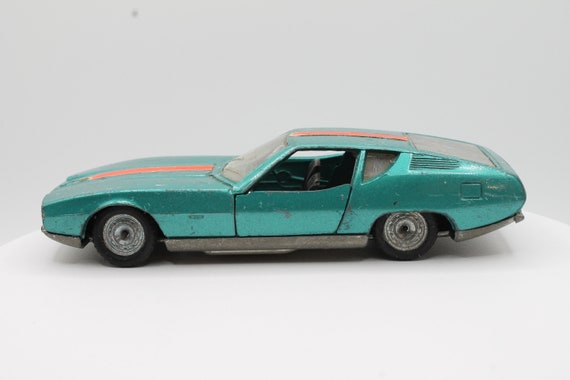 ジャガーピラーナ　No.588 1967年 ポリトイズ ジャガー ピラナ ベルトーネ 1/43スケール No.588