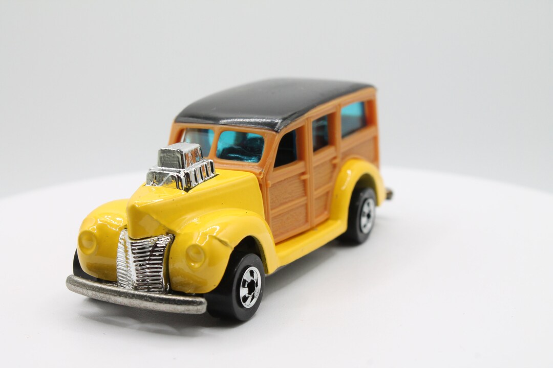 Hot Wheels Classics Série 1 - 1940's Woodie (NP01) - 1/64 - Boîte Blister Fermée - Occasion