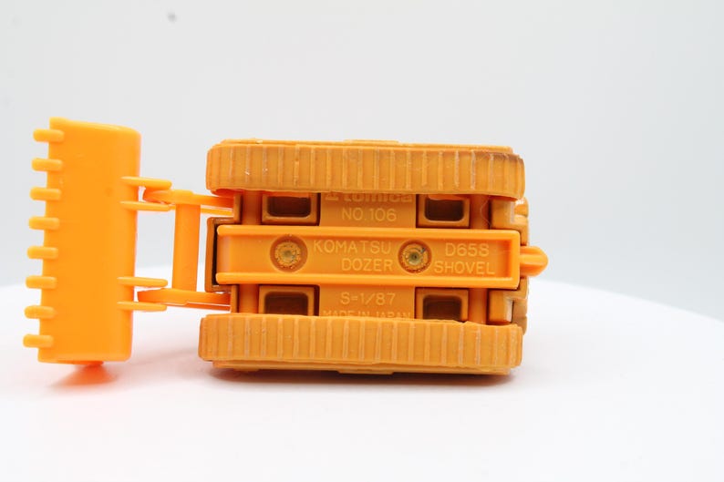 1981 Tomica Komatsu D65S Dozer Shovel No.106 - Mint image 6
