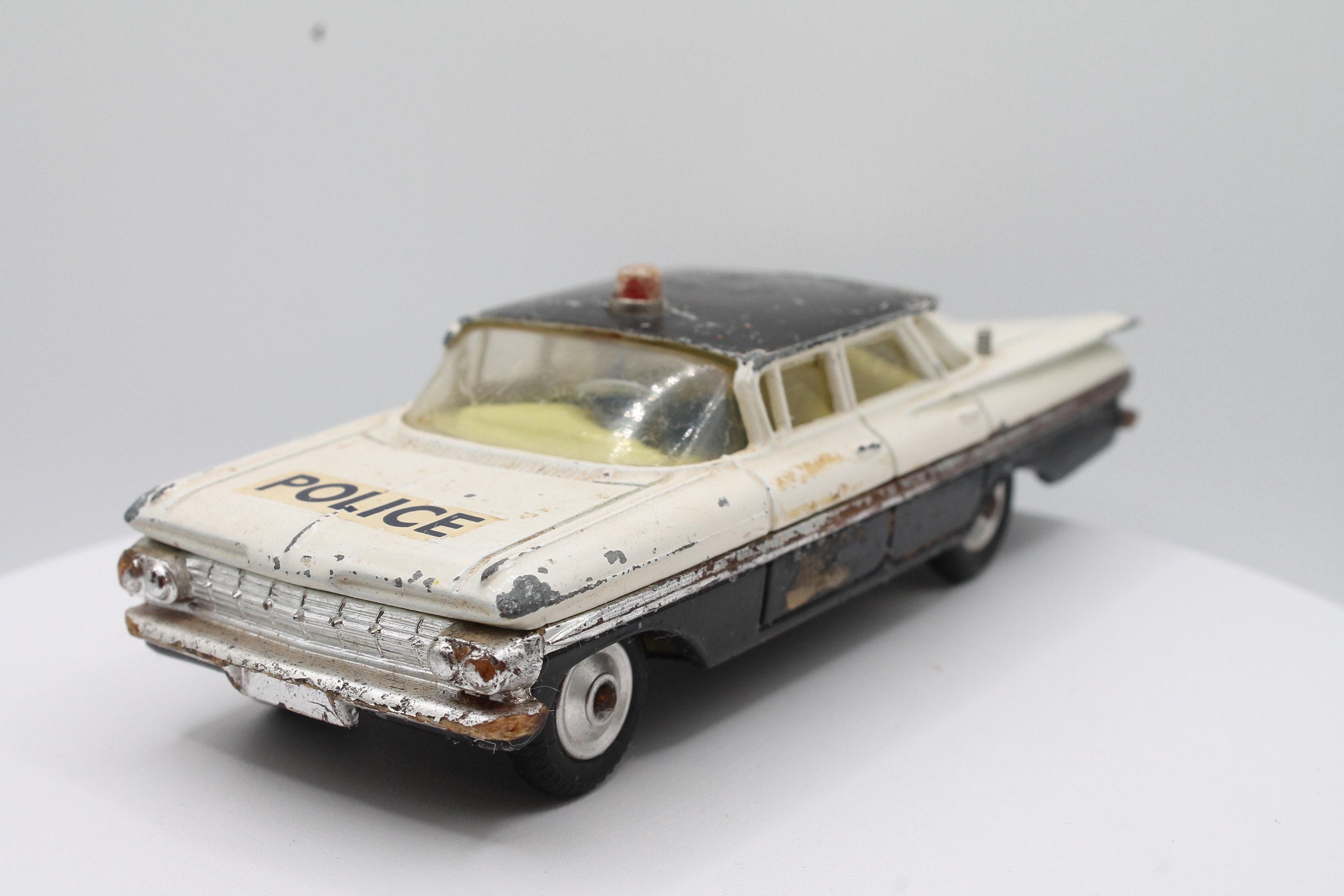1968 Corgi Chevrolet Impala Police Car 1 43 scale No.481
