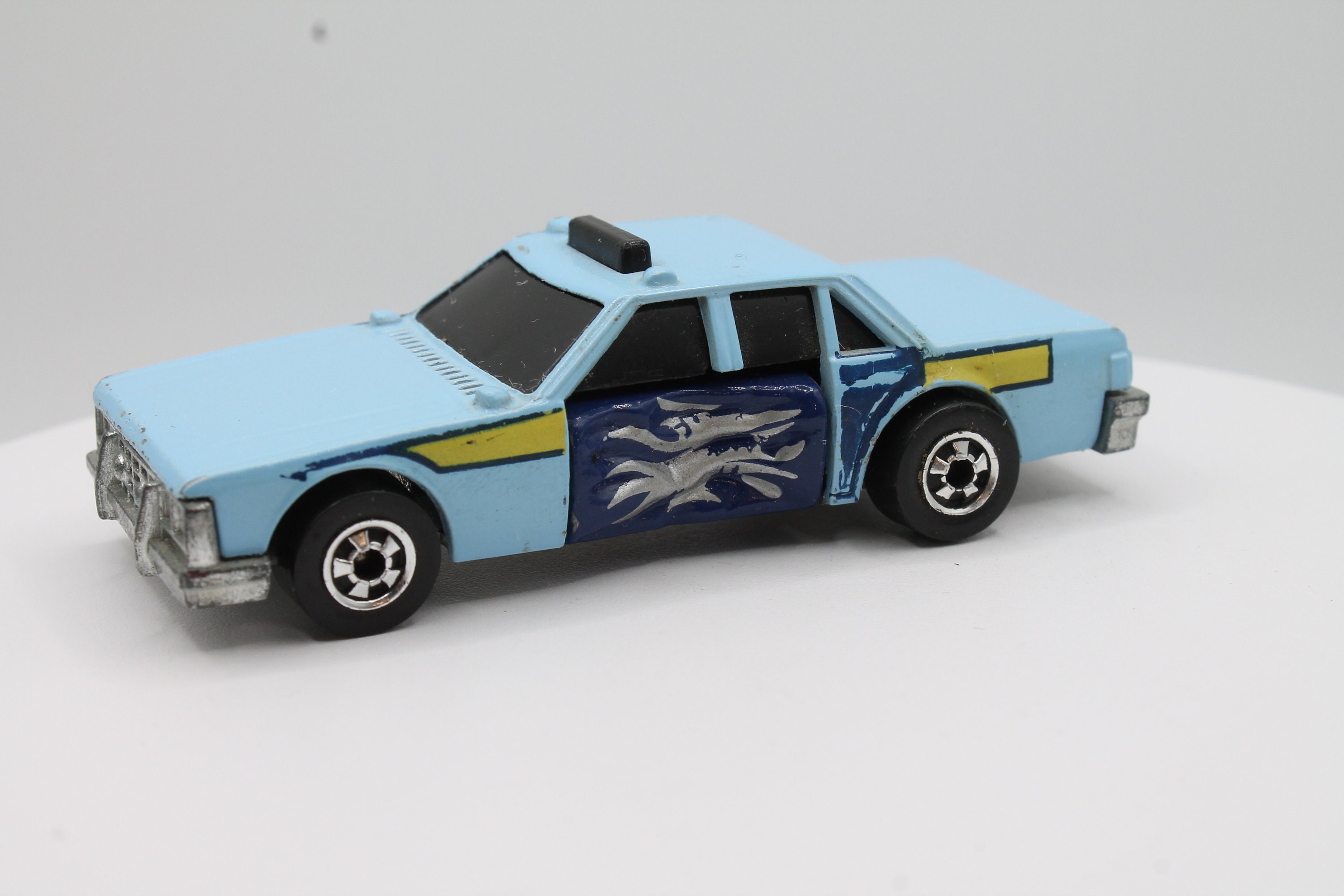 Vintage 1983 Hot Wheels Crack Ups Crunch Chief Blue State Police Car Crash