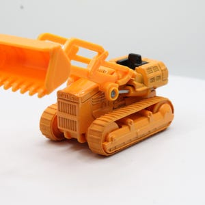 1981 Tomica Komatsu D65S Dozer Shovel No.106 - Mint image 1