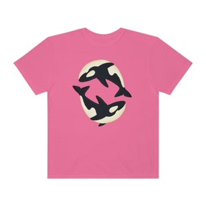 Orca Shirt Comfort Colors Killer Whale Tshirt For Animal Lovers Aesthetic Marine Life T-Shirt For Ocean Creatures Gift Crunchberry