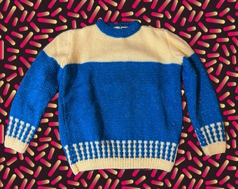 Maglione blu per bambini, maglione lavorato a mano, maglieria elegante Pullover per bambini caldo e confortevole, aggiunta essenziale al guardaroba del tuo bambino