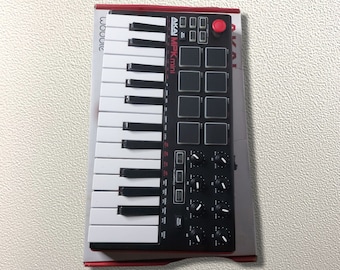 Akai Mini Mk2 - Controlador midi profesional Akai