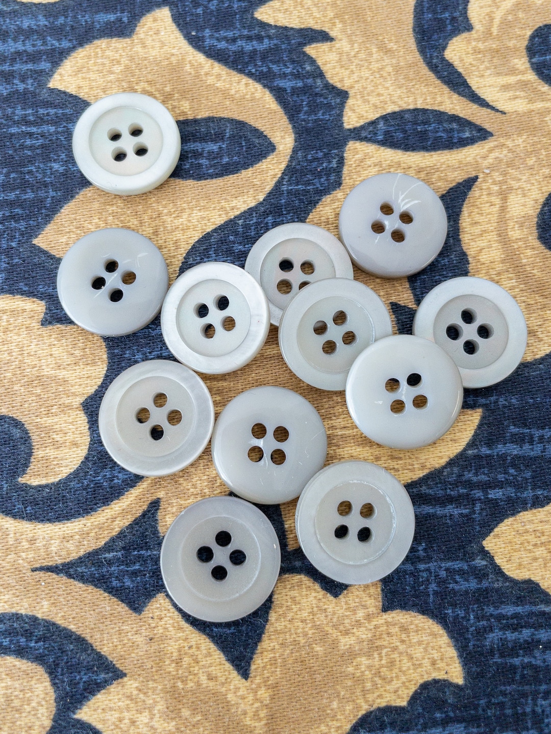 Set of 12 Silver 2cm Vintage Buttons, Minimalist, Simple, Round Buttons ...