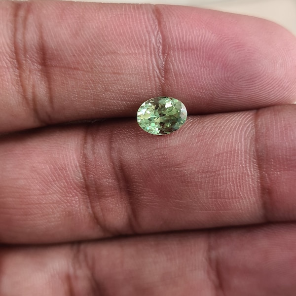 Natural mint grossular garnet faceted oval gemstone for jewelry making 7×5.5×4 mm