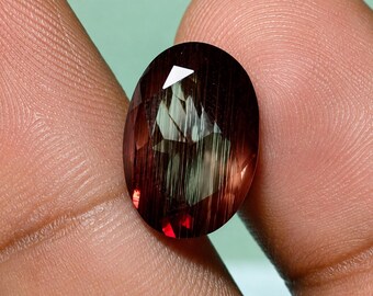 Natuurlijke Oregon-zonnesteen: ovale, gefacetteerde veldspaat (10x14x6 mm)